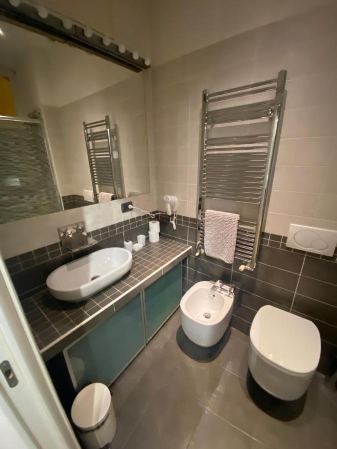 B&B And Home La Piazzetta Della Pioggia Bologna Bagian luar foto