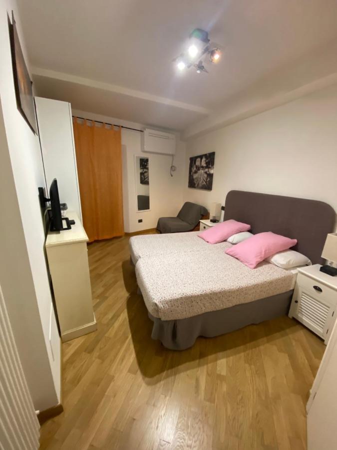 B&B And Home La Piazzetta Della Pioggia Bologna Bagian luar foto