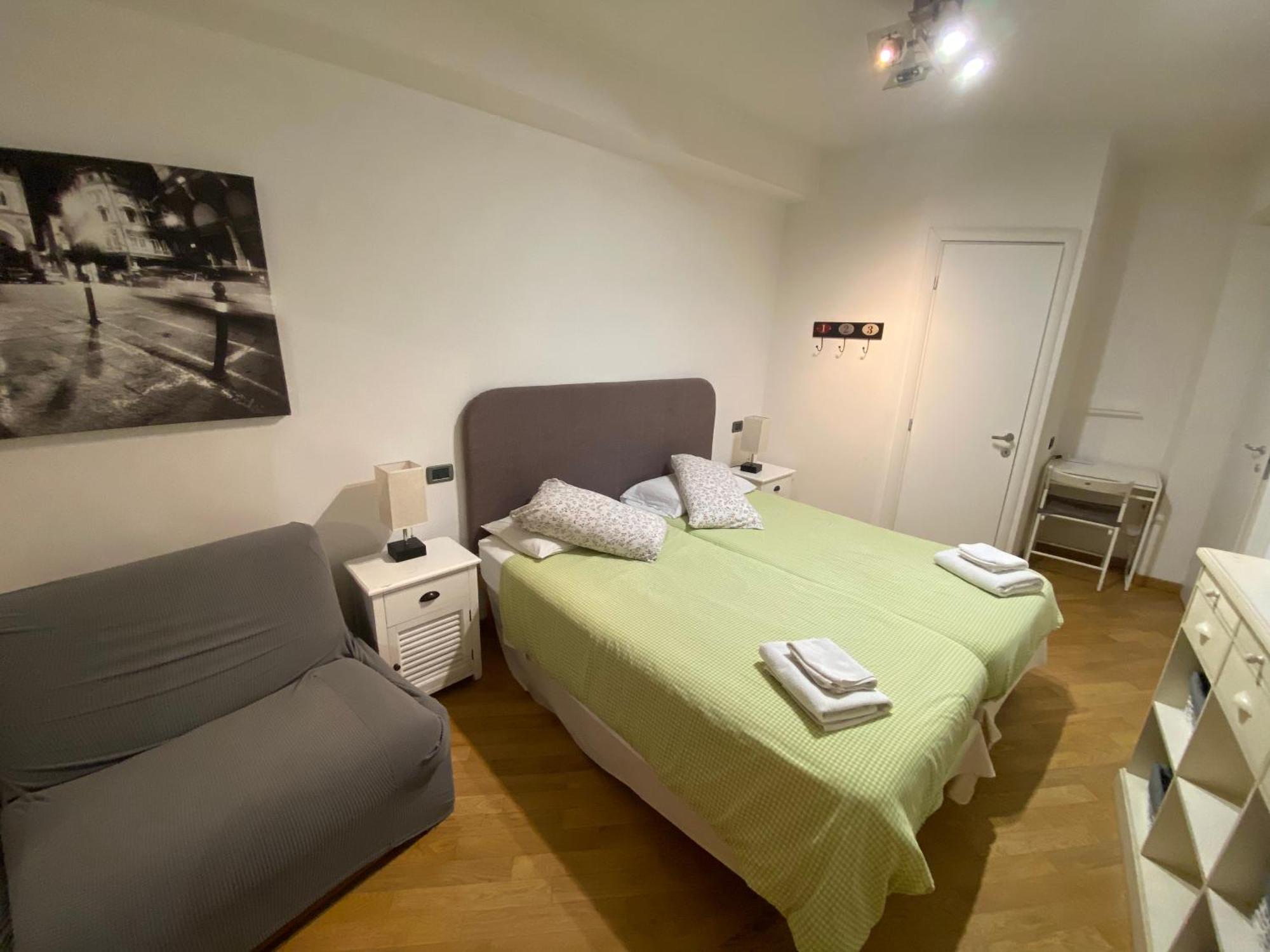 B&B And Home La Piazzetta Della Pioggia Bologna Bagian luar foto