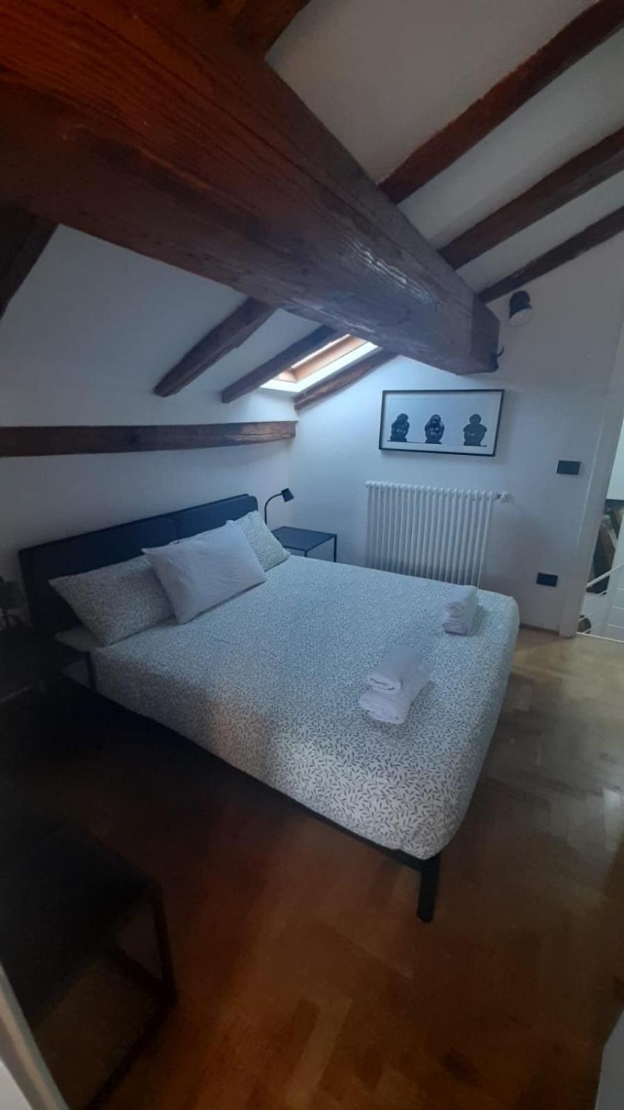 B&B And Home La Piazzetta Della Pioggia Bologna Bagian luar foto